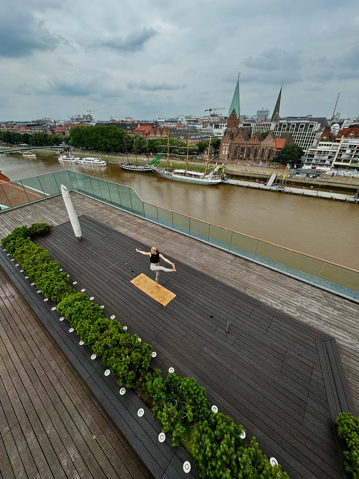 Rooftop Yoga- Yoga über den Dächern der Stadt (Bild 3)
