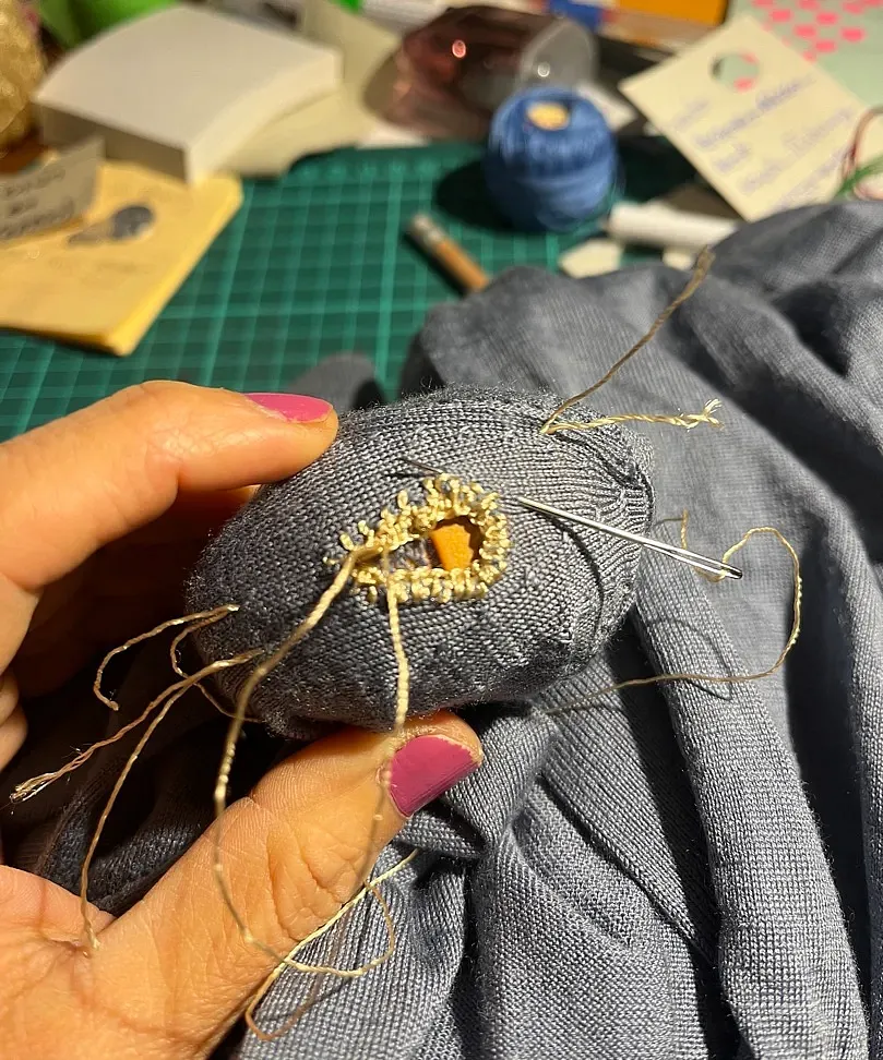 FLICKEN IS LOVE - Kreativkurs: Sichtbares Flicken von Textilien lernen (Bild 6)