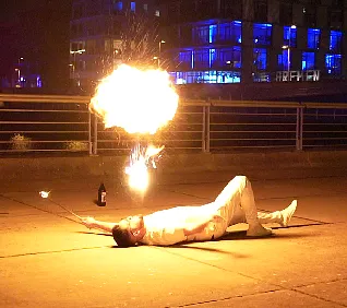 Feuershow mit Mo - Feuershow für deine Veranstaltung