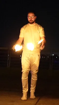 Feuershow mit Mo - Feuershow für deine Veranstaltung (Thumbnail 3)