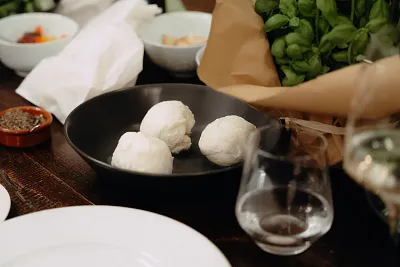 Mozzarella-Kurs mit Weinbegleitung - Ottensen/Hamburg (Thumbnail 8)