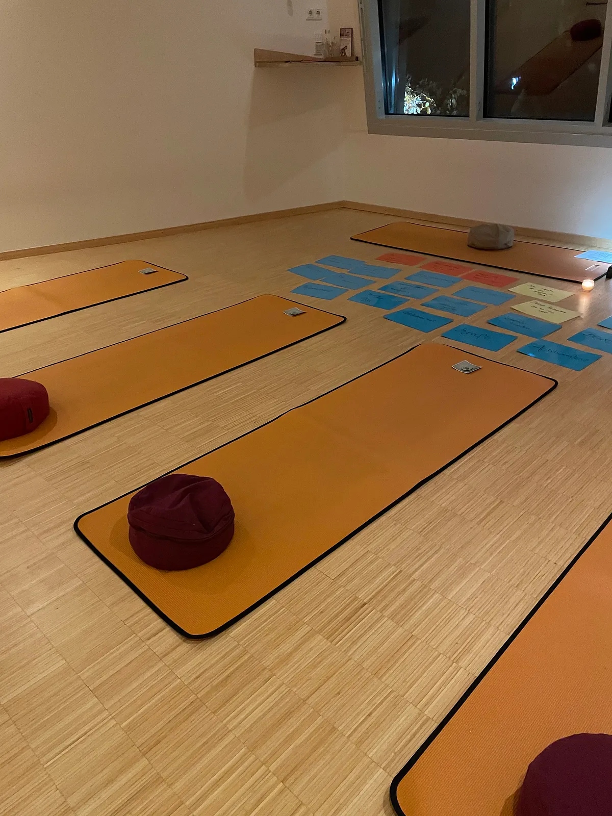 Hatha-Yoga-Kurs für Menschen in der zweiten Lebenshälfte (Bild 2)