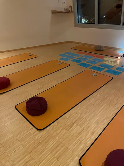 Hatha-Yoga-Kurs für Menschen in der zweiten Lebenshälfte (Thumbnail 1)