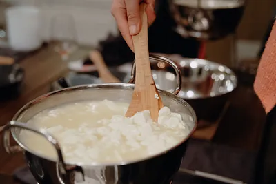 Mozzarella selbst machen für kleine Käsemeister:innen 🧀✨ (Thumbnail 3)