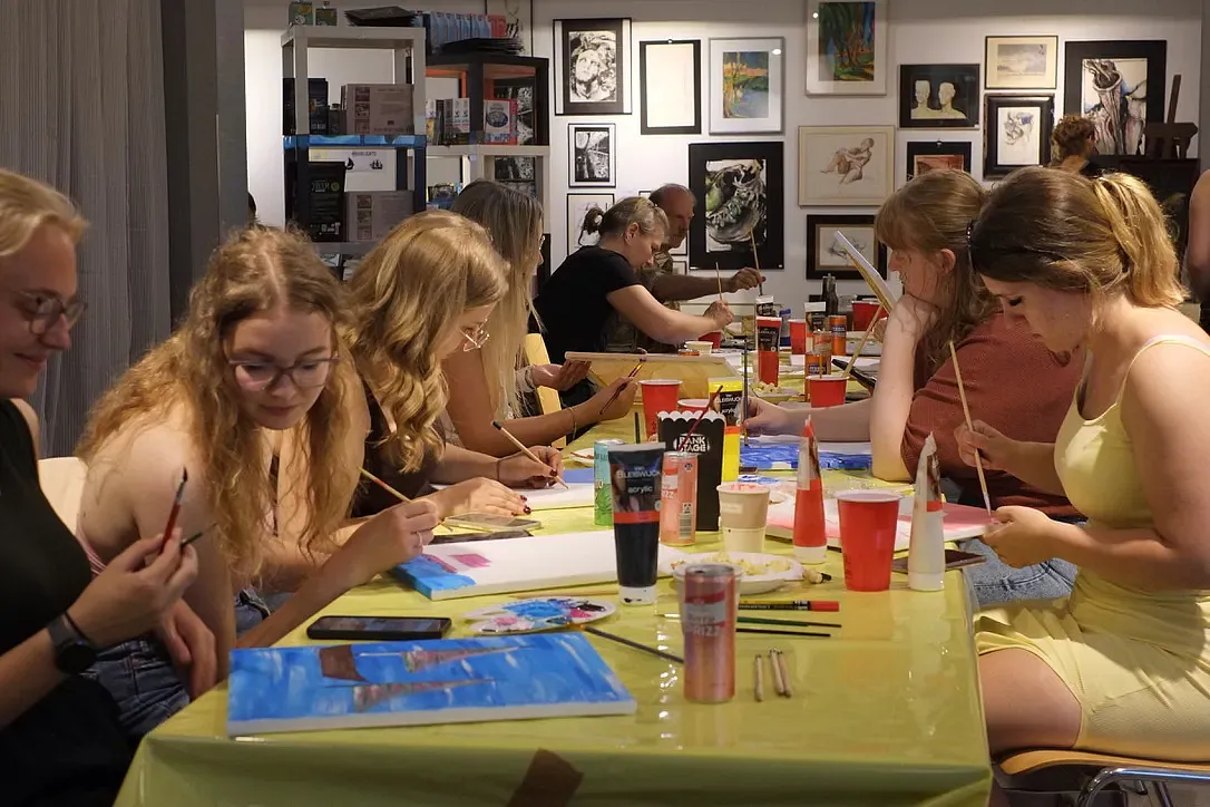 Ladies Paint Night 🎀🎨 (Bild 8)