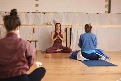 Hatha Yoga für Schwangere Präventionskurs (Thumbnail 4)